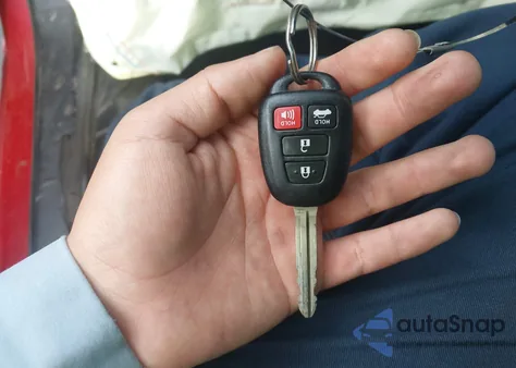 2016 Toyota Corolla S Plus z USA, uszkodzony, nr VIN 2T1BURHE8GC595181